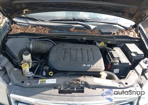 2014 Chrysler Town & Country Touring z USA, uszkodzony, nr VIN 2C4RC1BG0ER132400